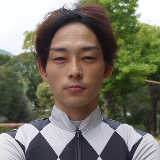 郷間 勇太 写真