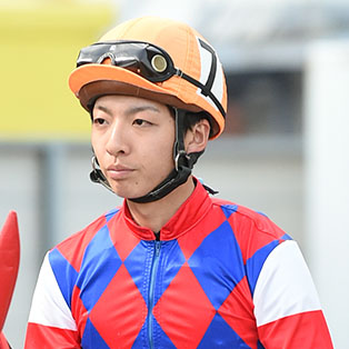 見越 彬央 写真