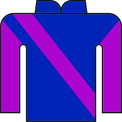 吉本 隆記 写真